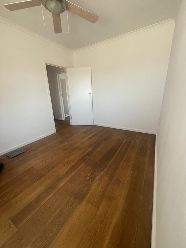 To Let 2 Bedroom Property for Rent in Vredehoek Western Cape